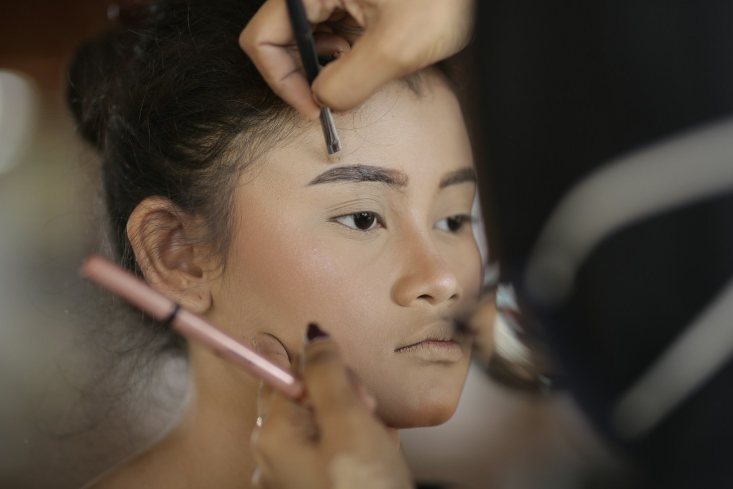Bridging Natural Ingredients and High-Performance Cosmetic Artistry